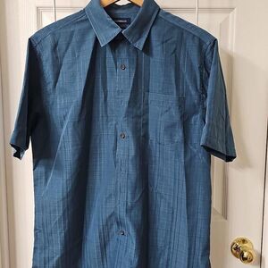 Croft & Barrow Easy Care Men's Medium Blue Stripe Short Sleeve Button Down Shirt